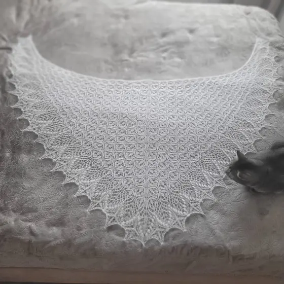 Шаль ручной работы из кид-мохера