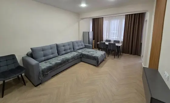 Трёхкомнатная квартира с мебелью, 50 м²