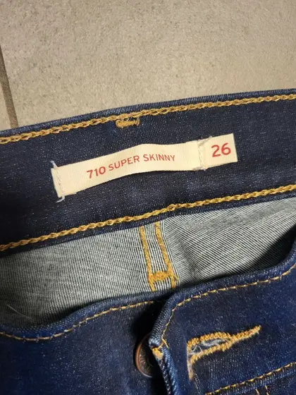 Джинсы Levi’s 710 Super Skinny, размер 26