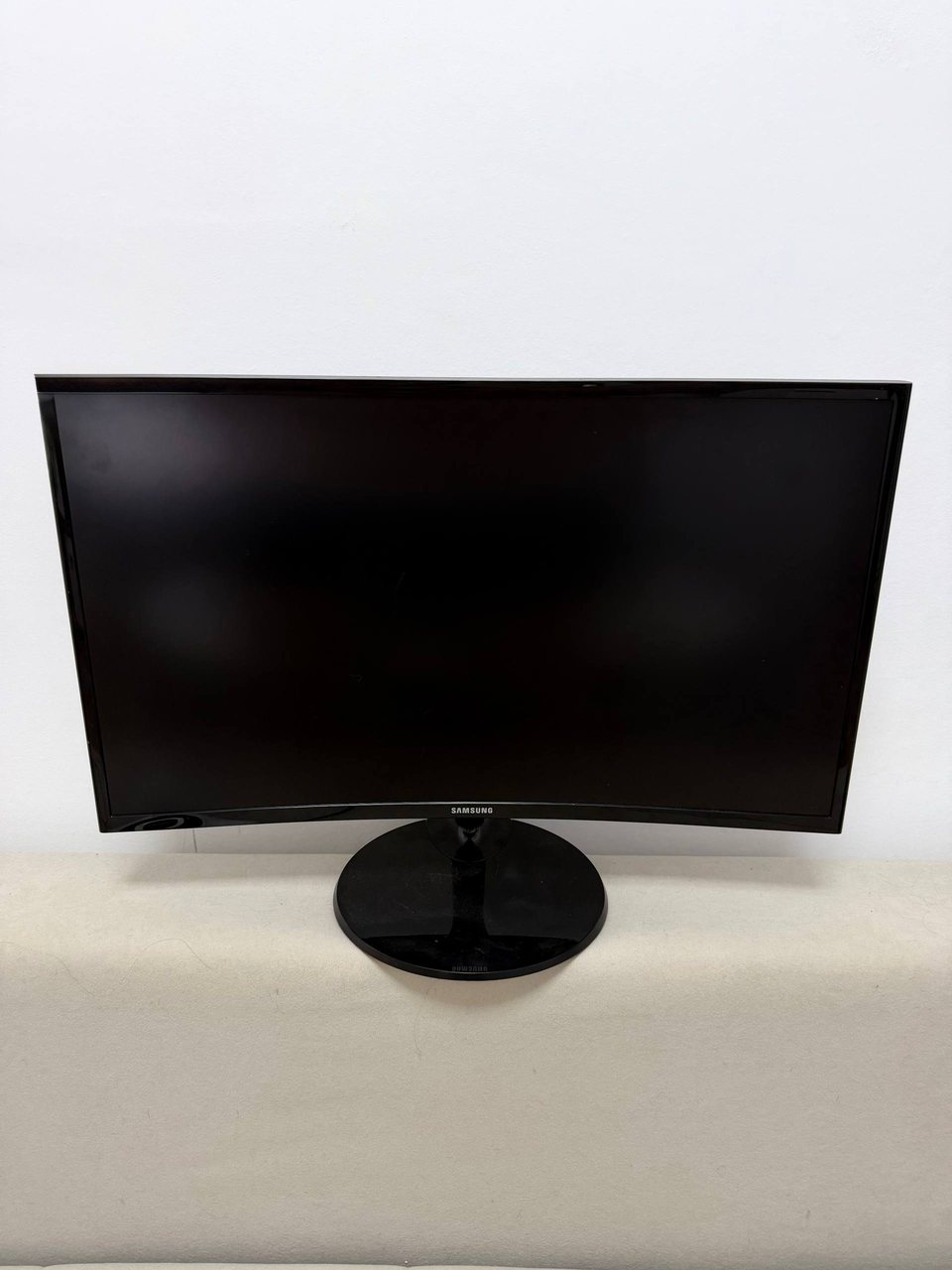 Мониторы Samsung и ASUS, колонки Real-El