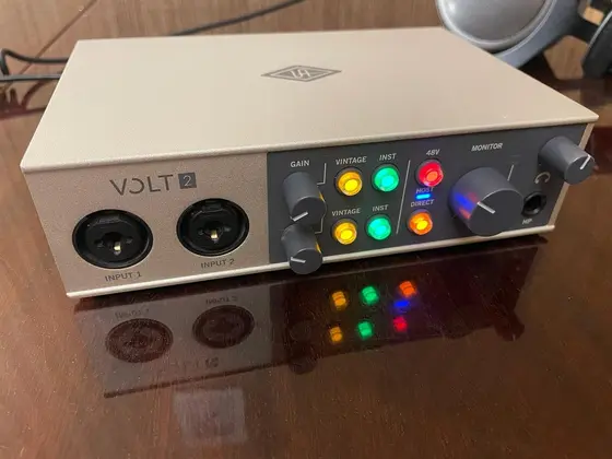 Аудиоинтерфейс Universal Audio Volt 2
