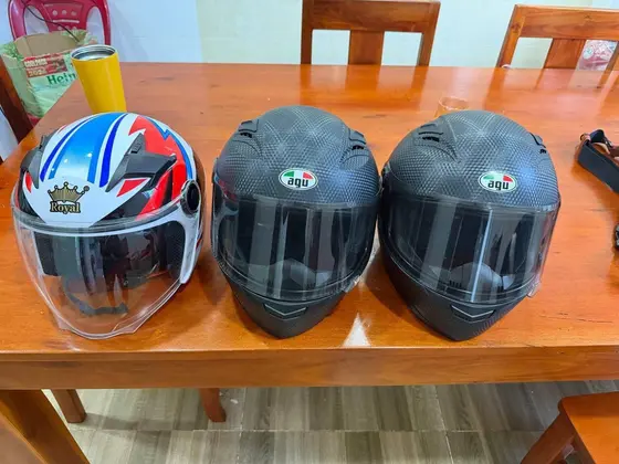 Мотоциклетные шлемы Royal и AGV