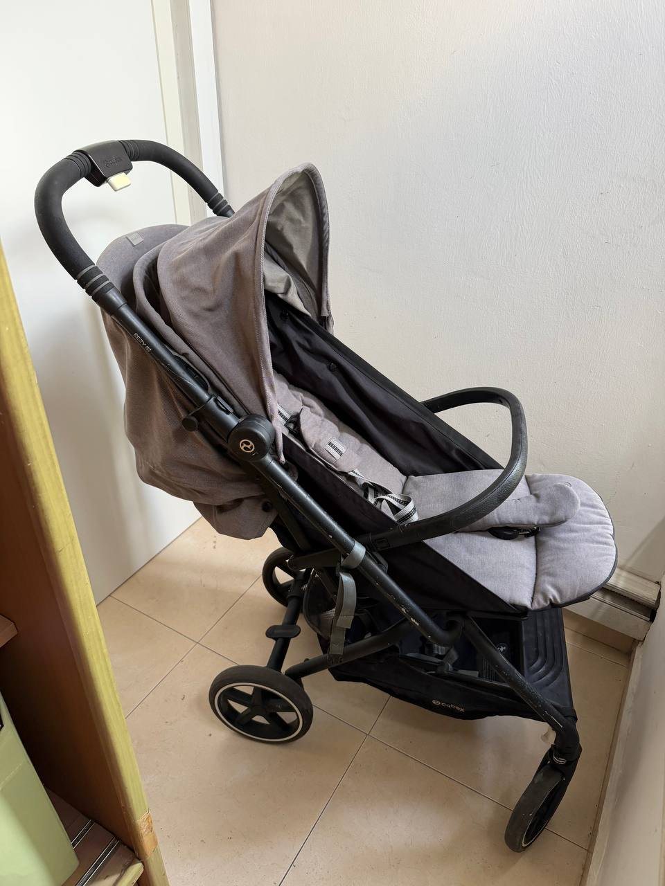 Коляска Cybex Eezy S+2, серая