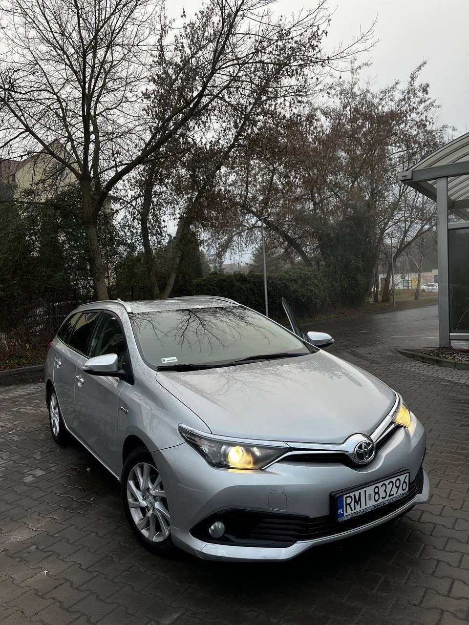 Аренда Toyota Auris Hybrid, 2018