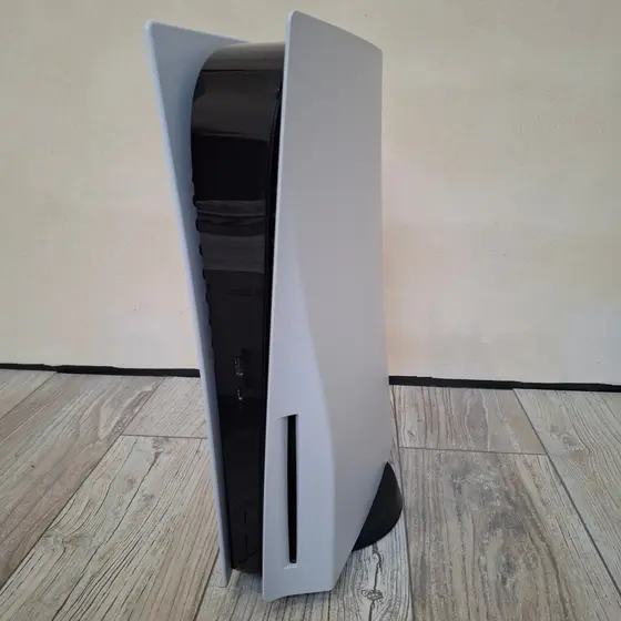 Sony PlayStation 5, 825 ГБ, комплект