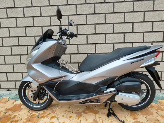 Скутер Honda PCX V2, 27 000 км