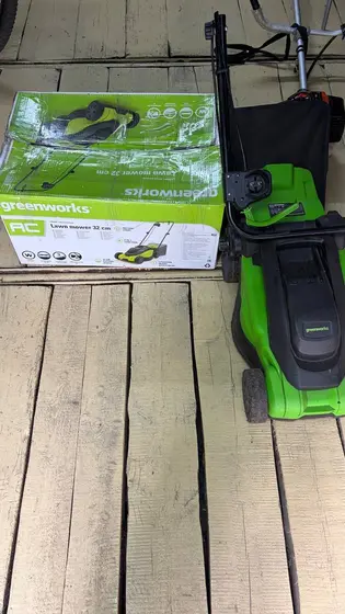 Электрическая газонокосилка Greenworks, 32 см