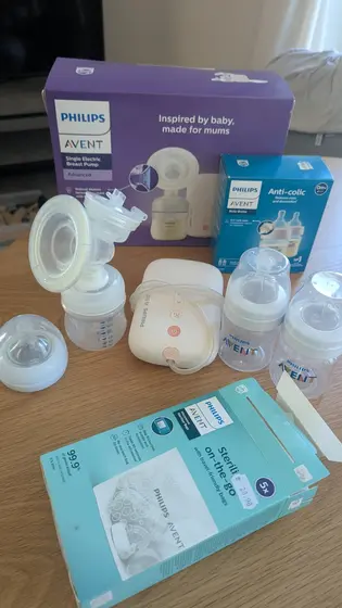 Молокоотсос Philips Avent с аксессуарами