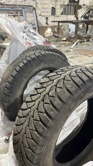 Зимние шины 205/65 R15