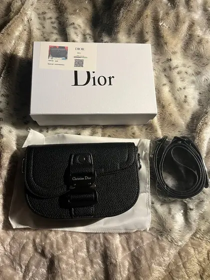 Кожаная сумка Dior, чёрная