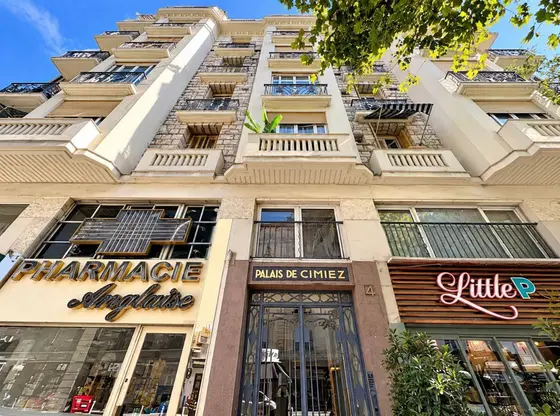 Квартира с 3 спальнями, 117 м²