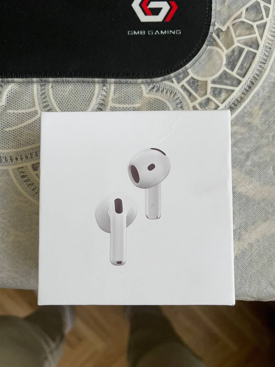 Apple AirPods 4