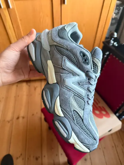 Кроссовки New Balance 9060, размер 43