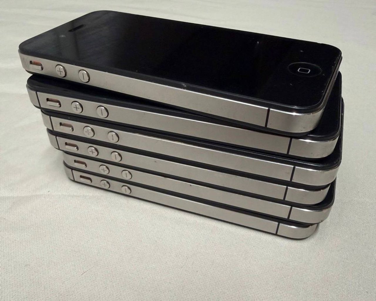 Apple iPhone 4s, 16/32/64 ГБ, iCloud Lock
