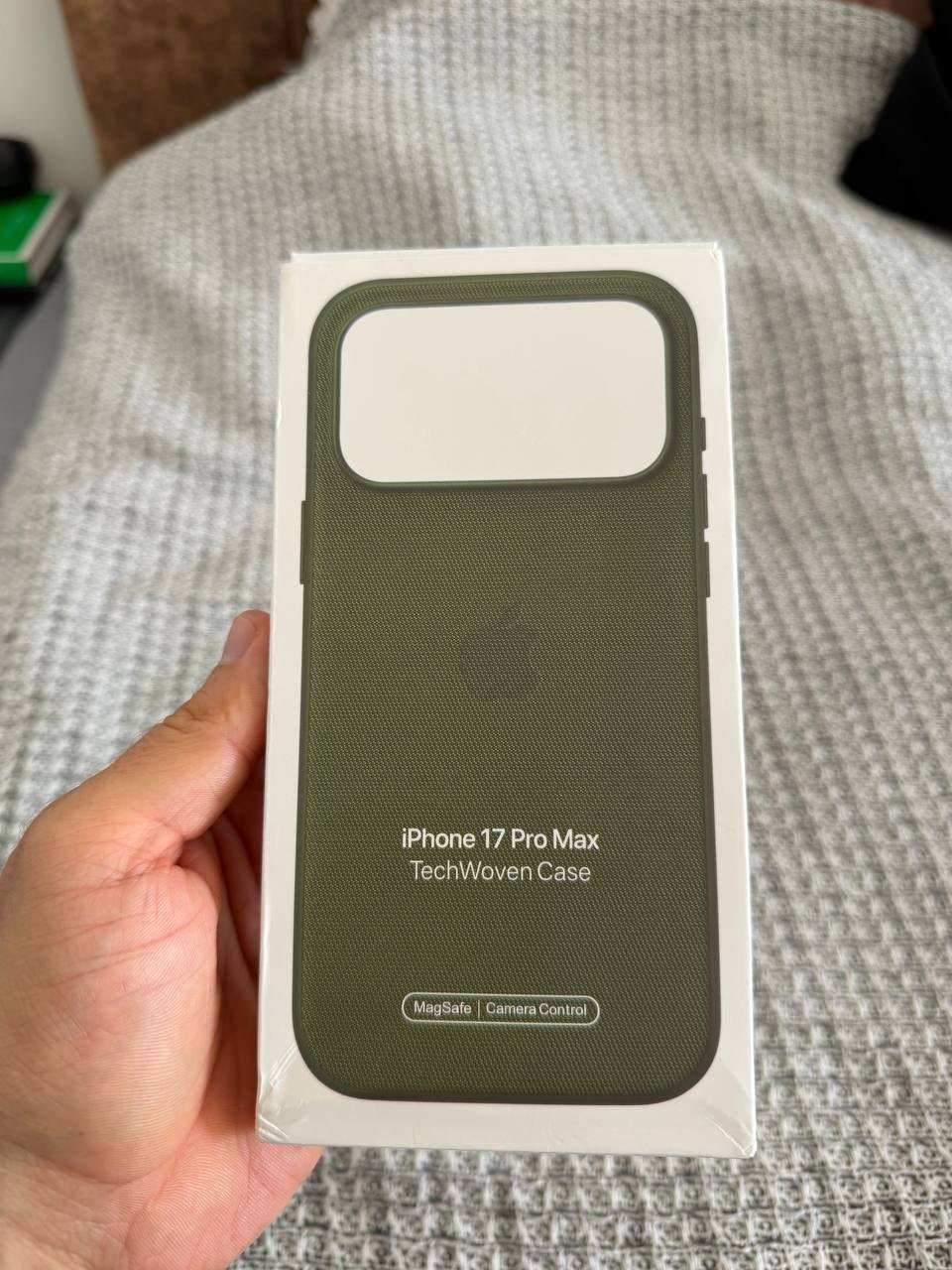 Чехол TechWoven для iPhone 17 Pro Max