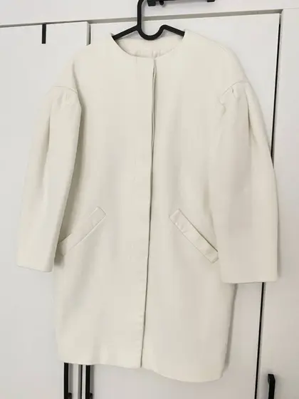 Полупальто Zara с укороченным рукавом