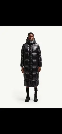 Длинный пуховик Moncler, размер M