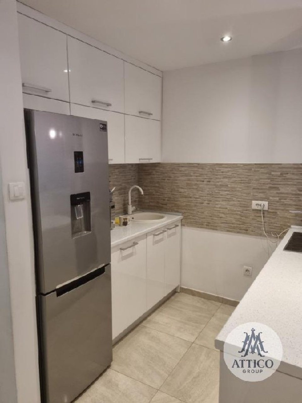 Трёхкомнатная квартира, 65 м²