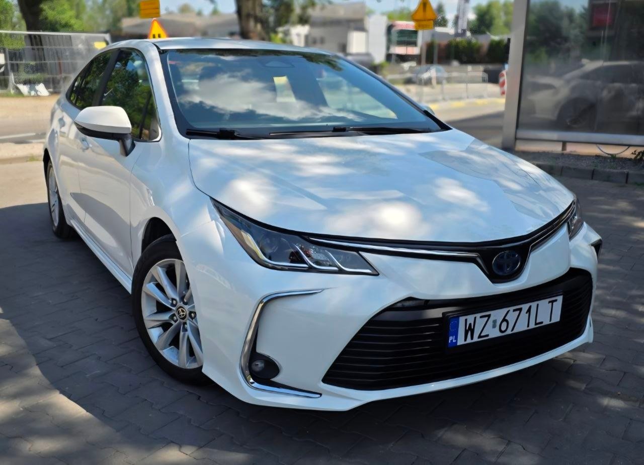 Toyota Corolla 2023, автомат