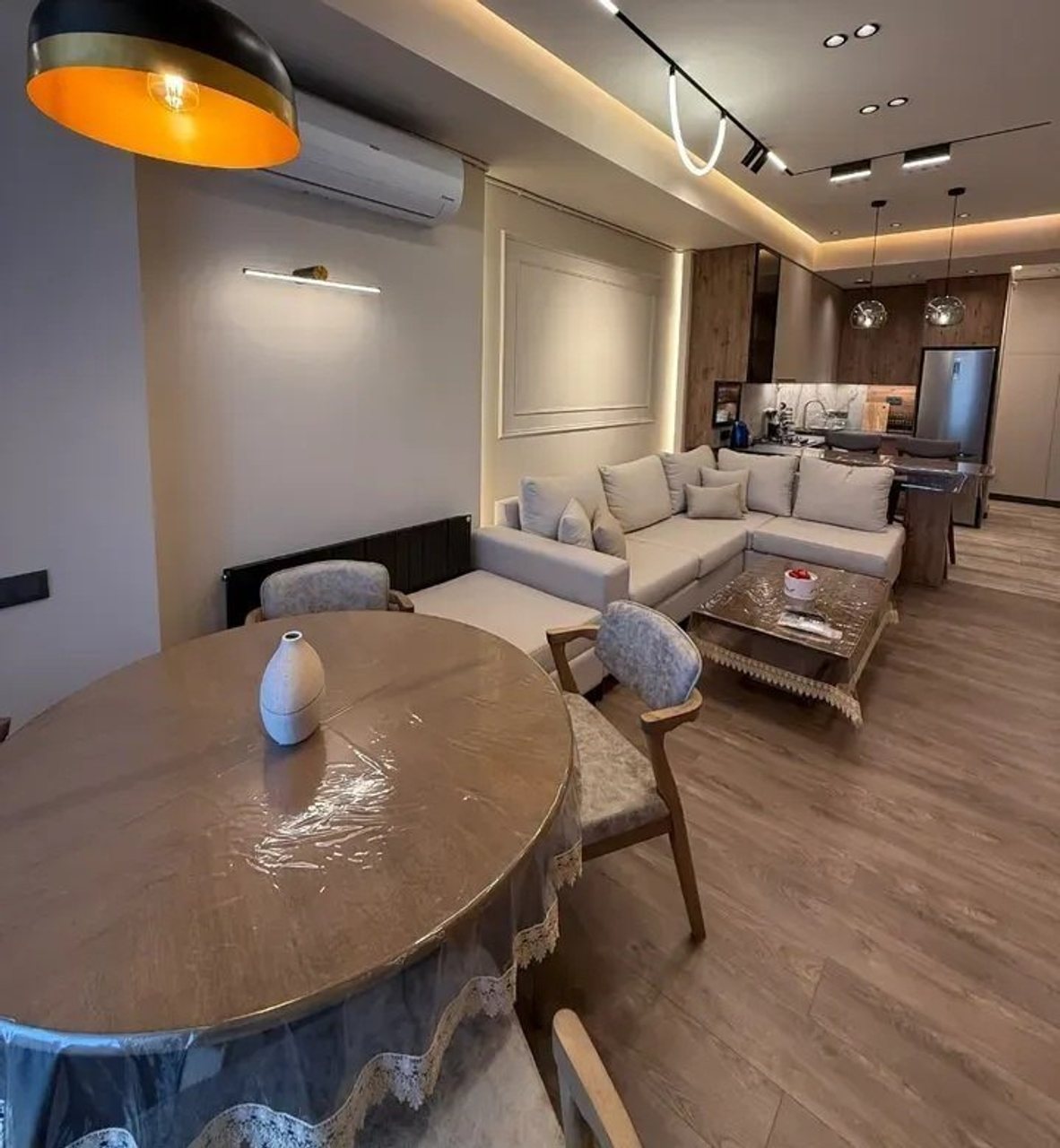 3-комнатная квартира с мебелью, 80 м²