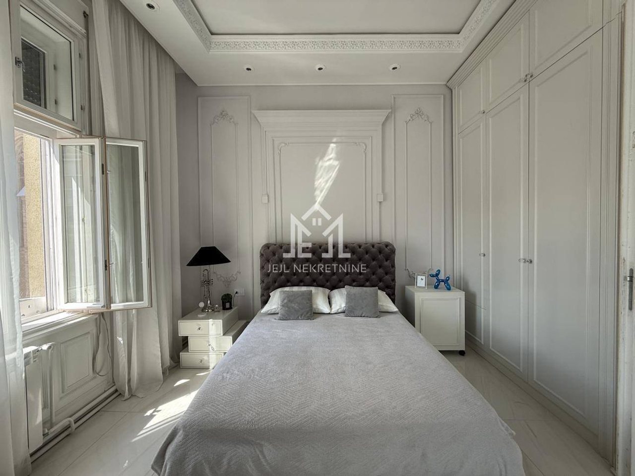Квартира с 1 спальней, 55 м²