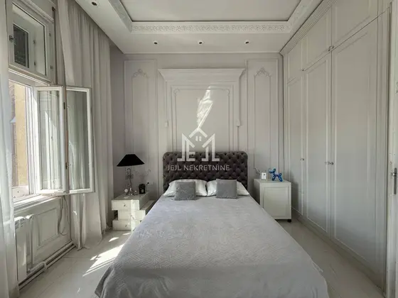 Квартира с 1 спальней, 55 м²