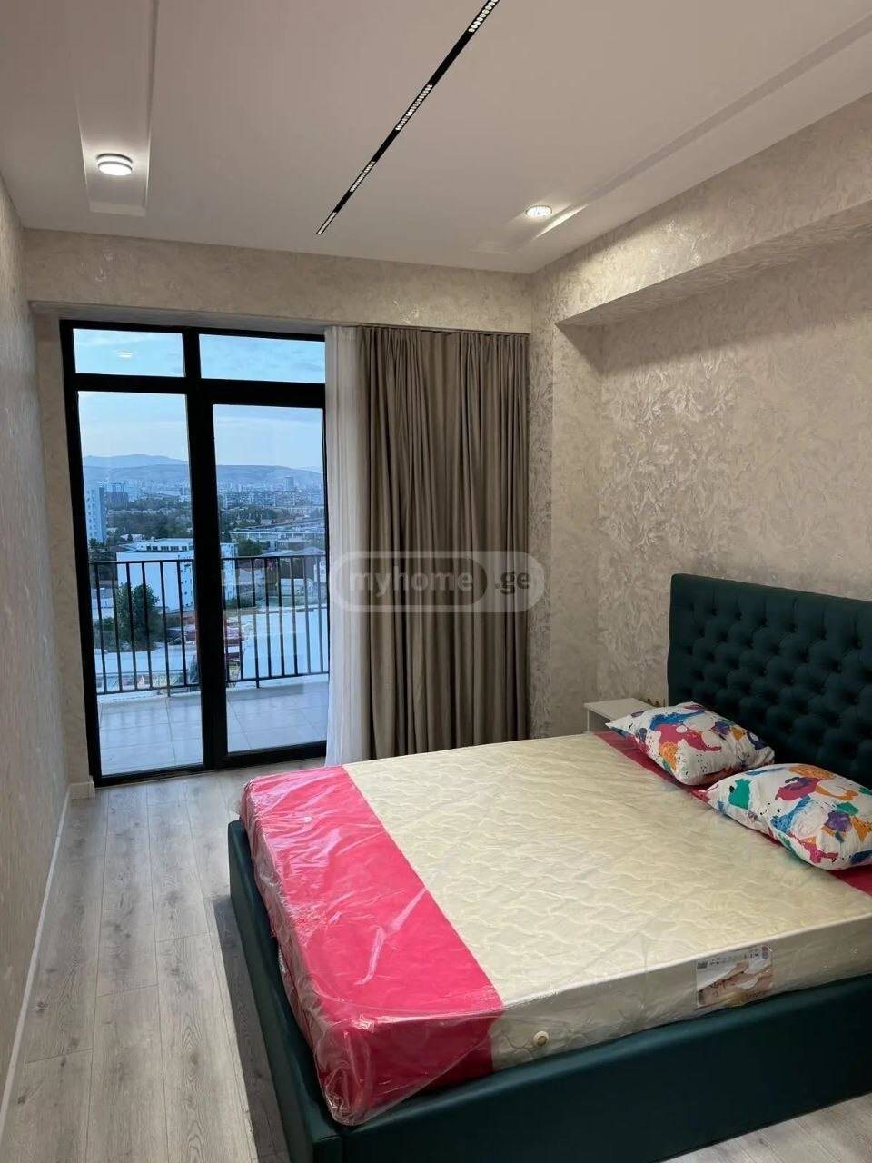 Квартира с 1 спальней, 60 м²