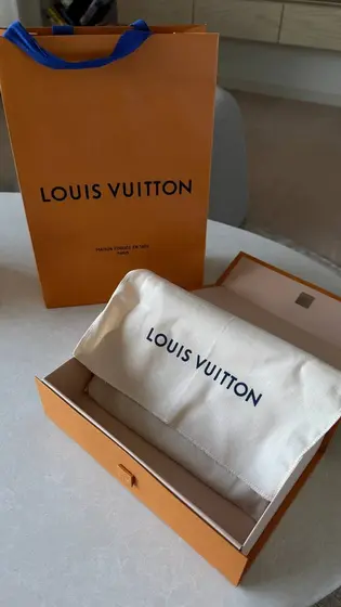 Клатч Louis Vuitton
