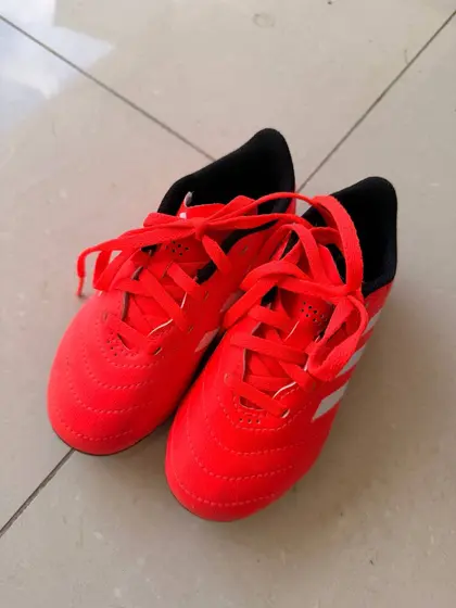Детские бутсы Adidas, размер 28