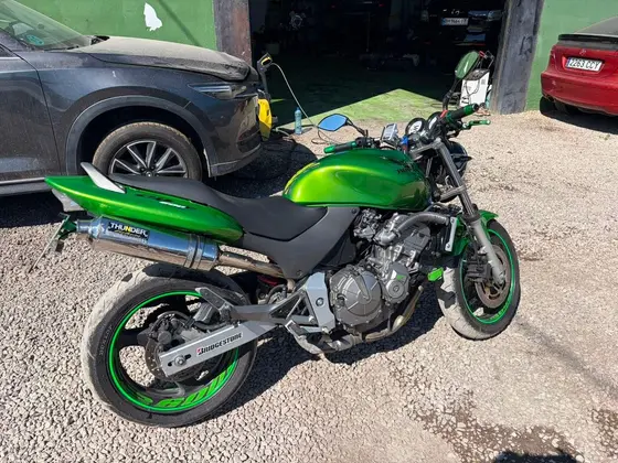 Honda CB600F Hornet, 2004