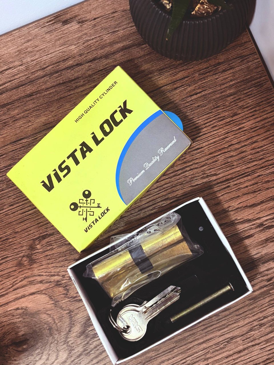 Цилиндр замка Vistalock с ключами