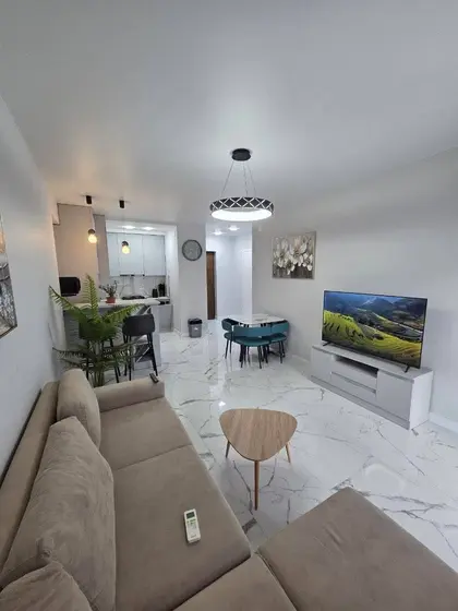 Квартира с 1 спальней, 63 м²