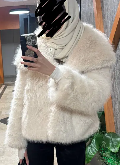 Шуба Stradivarius молочного цвета