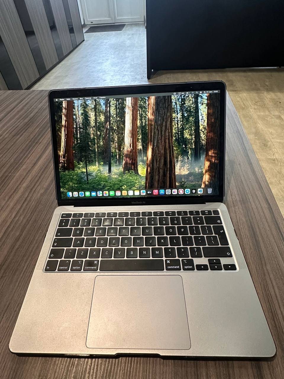 Apple MacBook Air 13″ Retina 2020, 8 ГБ, 256 ГБ