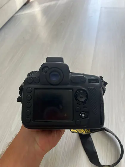 Nikon D810 с объективом 24–70 мм f/2.8