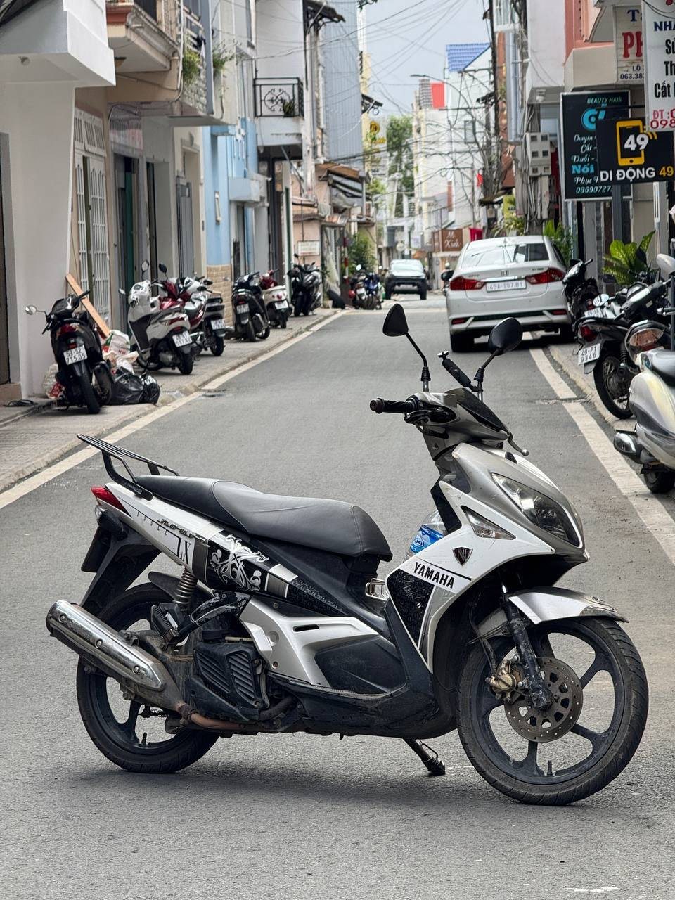 Yamaha LX 135E, белый скутер