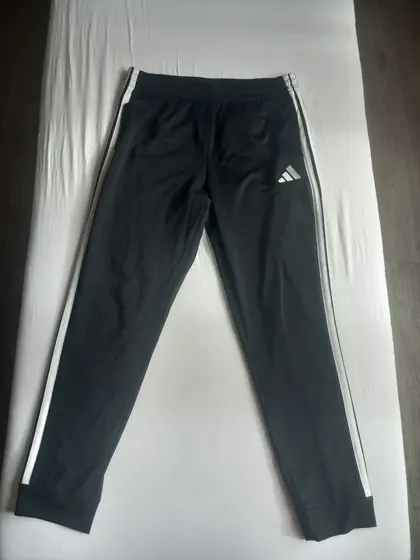 Спортивные штаны Adidas, футболка и шорты