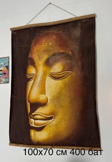 Игрушки, шляпы и декор