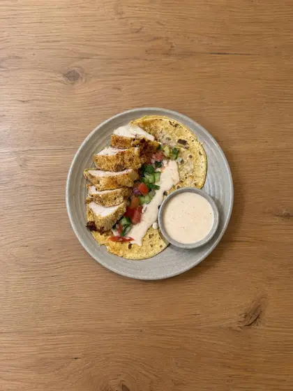 Тортилья из батата с хрустящей курицей