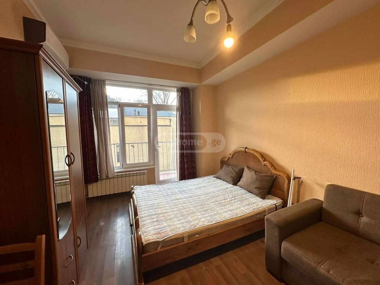 Квартира с 1 спальней, 40 м²