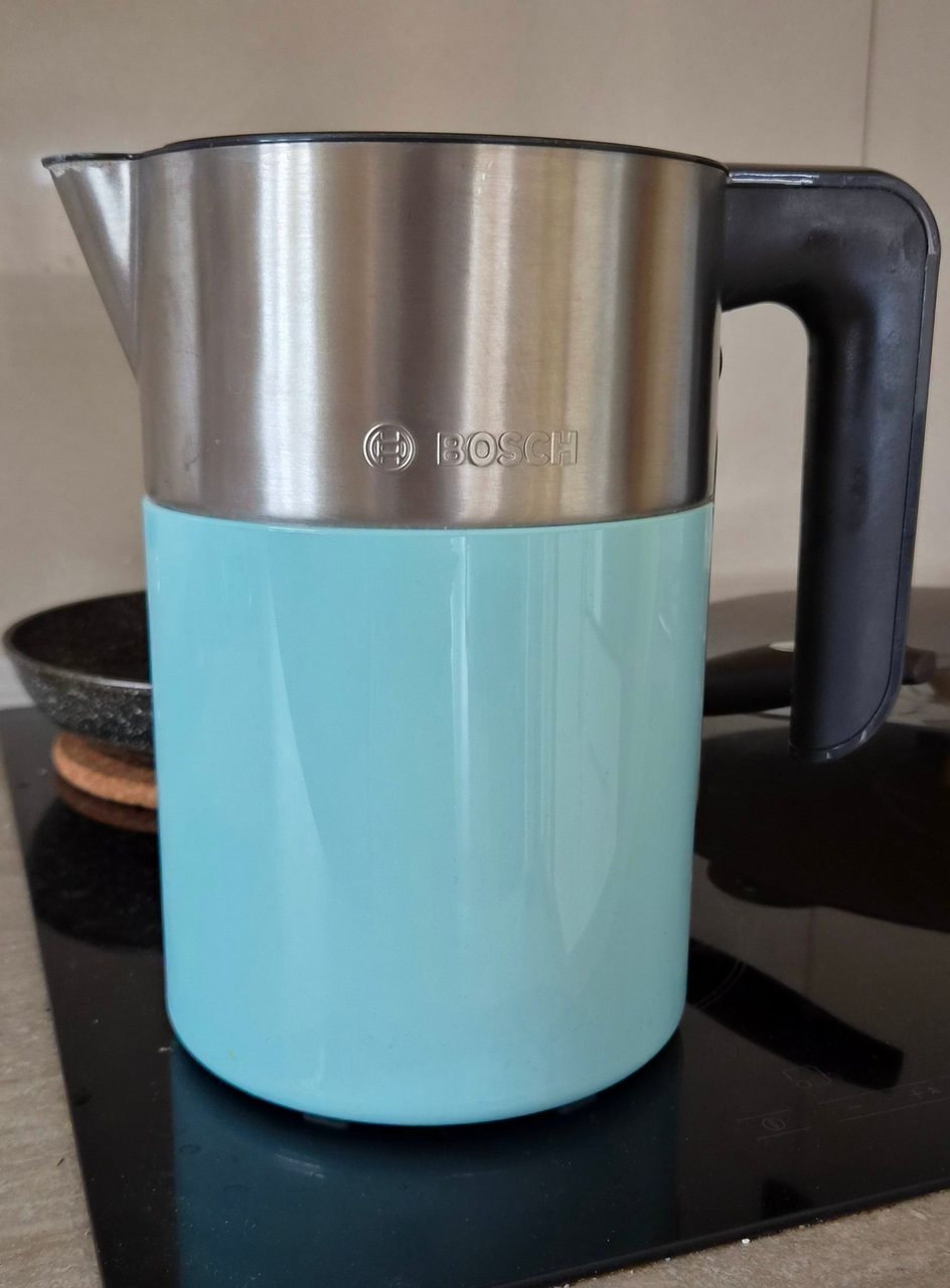 Чайник Bosch TWK8612P