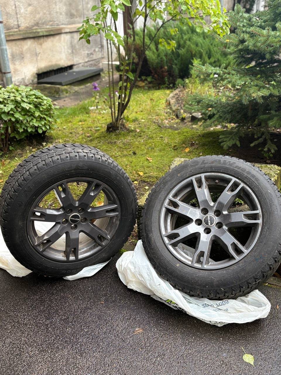 4 зимних колеса 235/60 R18 с литыми дисками