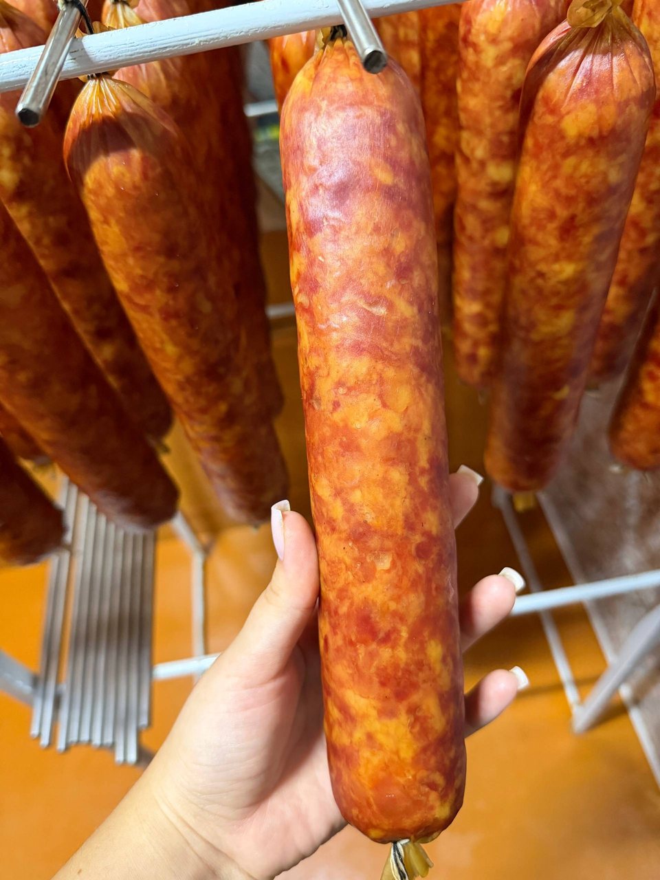 Домашняя копчёная колбаса из свинины