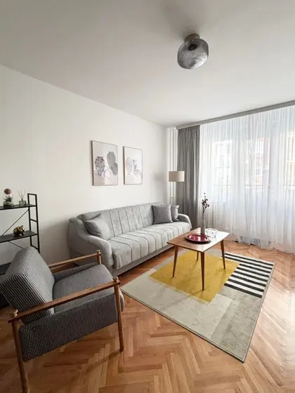Двухкомнатная квартира, 55 м²