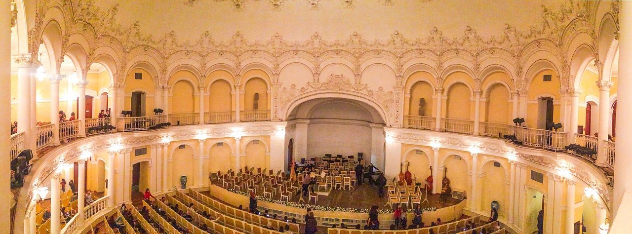 Интерьер Азербайджанской государственной филармонии
